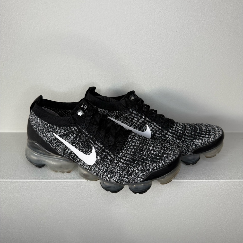 Nike Air Vapormax flyknit 3 Oreo - Black and Gray Knit Sneakers